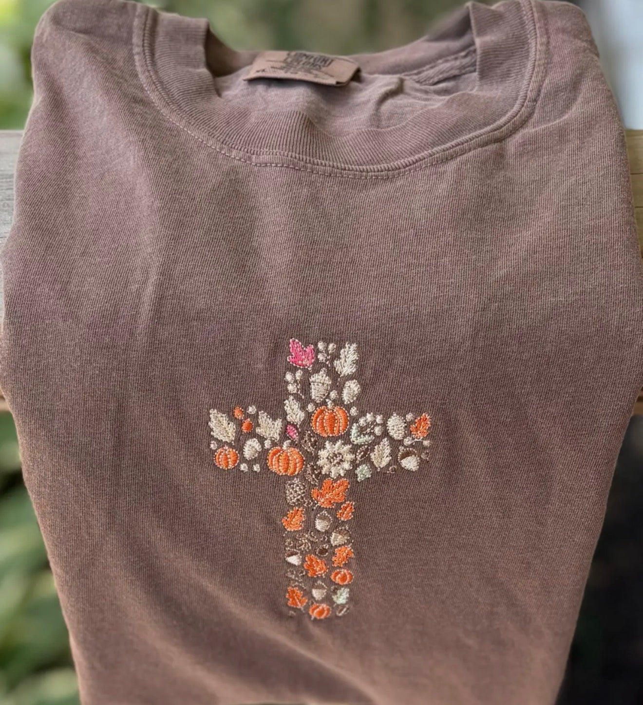 PREORDER** Fall cross tee